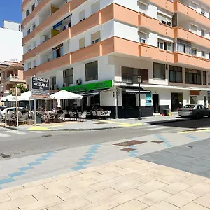 Apartment On The 1st Line Of The Sabinillas With Sea Views, San Luis de Sabinillas